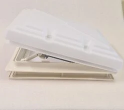 MPK 360 X 320 Opaque Rooflight Vent -Best Camping Equipment mpk 360 x 320 opaque rooflight vent 5 4194 p